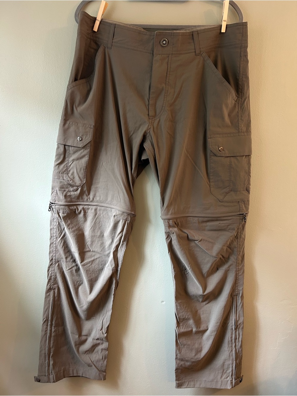 Kuhl Renegade Convertible Stealth Zip Off Cargo Pants